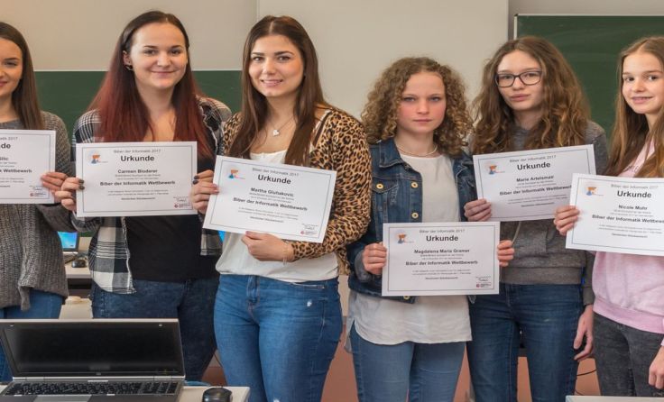 Schülerinnen traten bei einem internationalen Wettbewerb an. Foto: J. Hajies