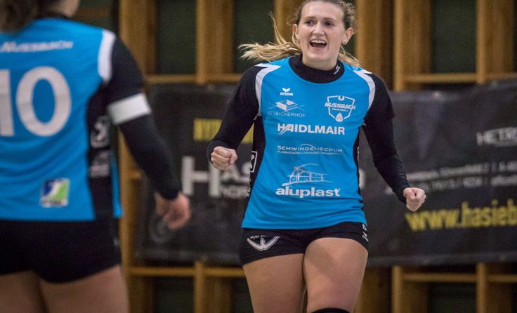 Katharina Lackinger freute sich über die verdienten Siege. Foto: V. Weber