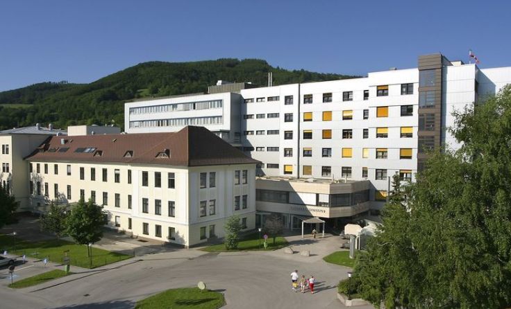 Die Staatsanwaltschaft ermittelt gegen sieben Mitarbeiter des Krankenhauses. Foto: Gespag