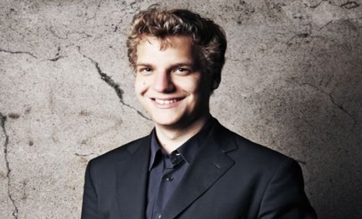 Thomas Küblböck spielt Violine. Foto: Küblböck