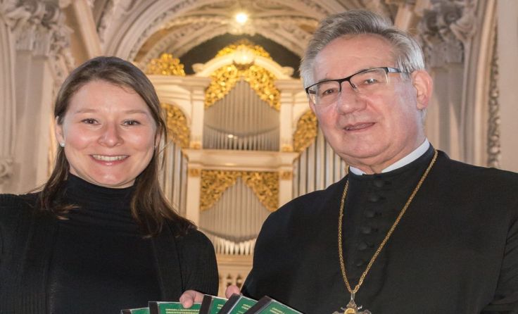 Magdalena Hasibeder mit Abt Ambros Ebhart vom Stift Kremsmünster Foto: J. Haijes