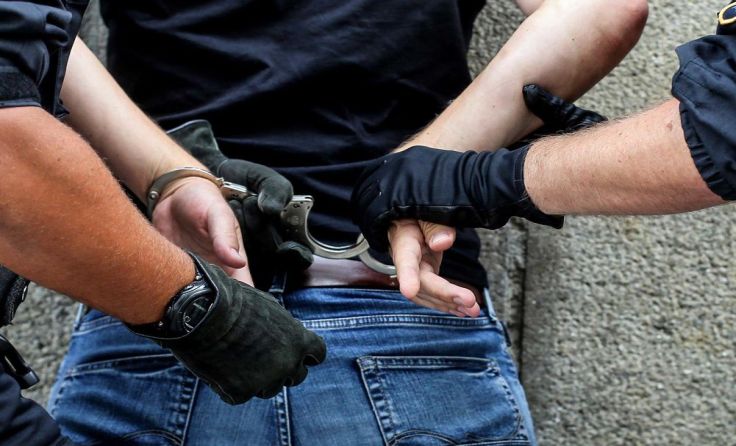 Nach mehreren Einbruchsfällen konnten die drei Täter festgenommen werden. Symbolfoto: V. Weihbold