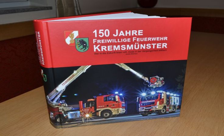 Die Chronik kann ab 10. Mai um 30 Euro bestellt werden. Foto: FF Kremsmünster