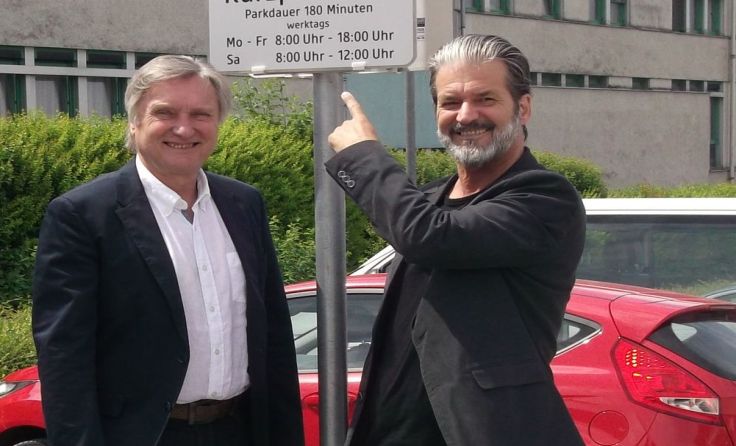 Bürgermeister Wolfgang Veitz und Stadtrat Gerhard Holzinger (v. l.). Foto: Stadtgemeinde Kirchdorf