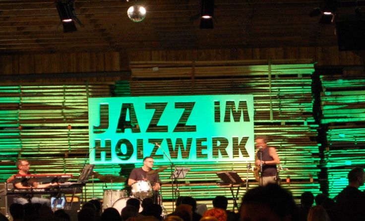 Neben rockiger Jazzmusik findet auch ein Gottesdienst statt. Foto: L. Ulbrich