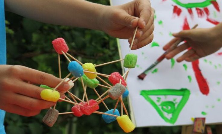 Im Eltern-Kind-Zentrum können Kinder Kunst und Technik erleben. Foto: EKIZ