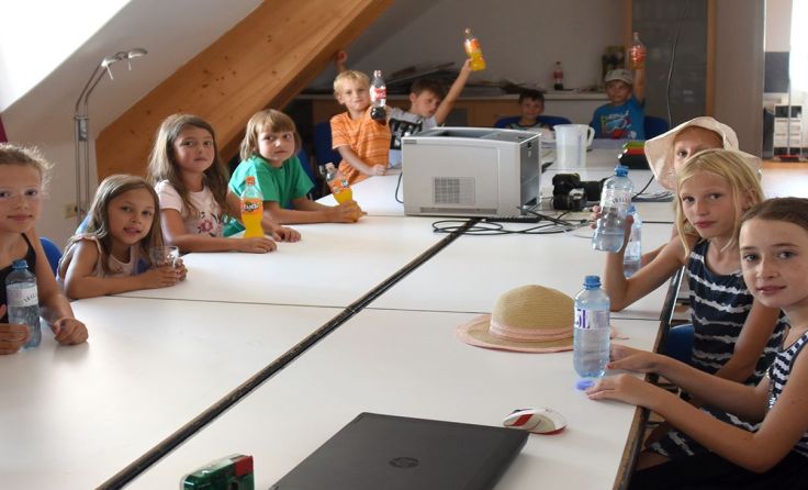 Kinder besuchten den Fotoklub Kremstal. Foto: F. Braunsberger