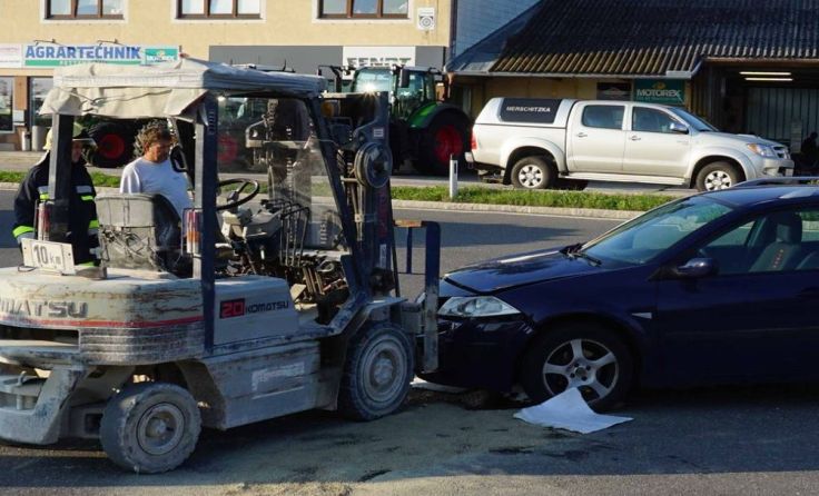 Bei dem Verkehrsunfall gab es keine Verletzten. Foto: FF Pettenbach