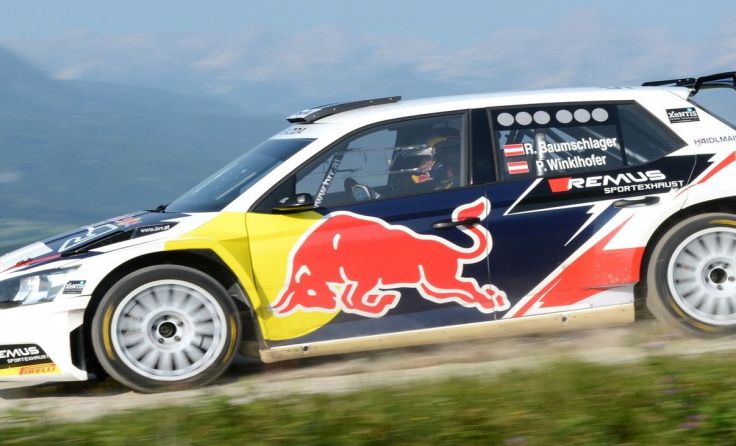 Raimund Baumschlager und Pirmin Winklhofer fahren im Skoda Fabia R5. Foto: Illmer
