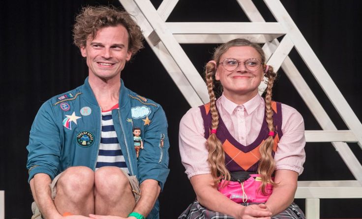 Kuno (Matthias Hacker) und Karo (Simone Neumayr). Foto: Theater des Kindes