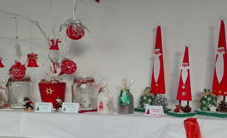 Weihnachtsartikel aus Naturmaterialien erwarten die Besucher. Foto: Tannhäuser