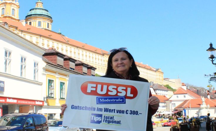 Anna Zeller wurde beim Spaziergang in Melk vom Glücksengerl beschenkt. Foto: Tips