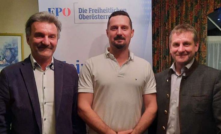 Nach der Obmannwahl: Franz Dirmaier (v. l.), Steve Böhm und David Schießl Foto: FPÖ