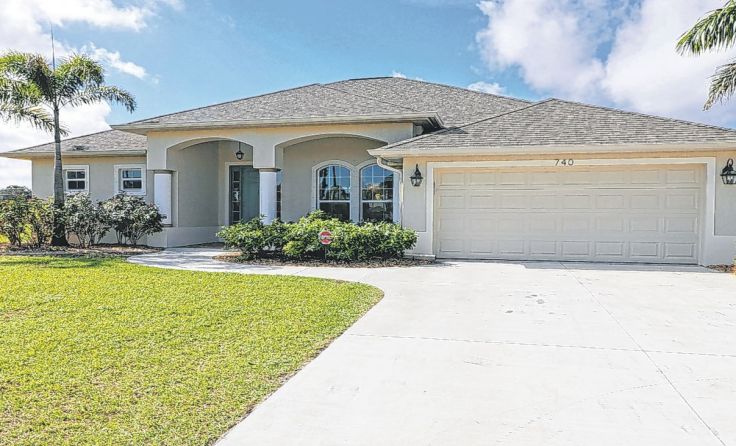 Die neu erbaute Villa Blue Pearl bietet österreichische Qualität in Florida.