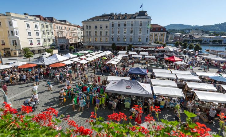Beim Restlmarkt gibt es eine riesige Auswahl. Foto: Gottfried Helmut Sager