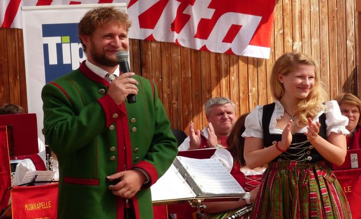 Obmann Roland Leitenbauer (li.) freut sich auf viele Besucher. Foto: MV Allhaming
