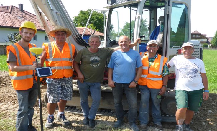 In Munderfing haben die Bauarbeiten für die Verlegung des Glasfasernetzes bereits begonnen.