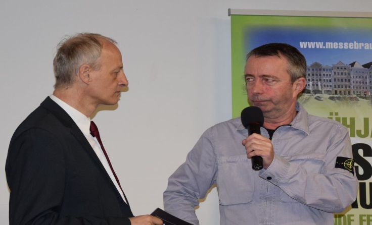 Reinhold Klika (l.) und Obmann Herwig Untner bei der Eröffnung der Frühjahrsmesse Braunau