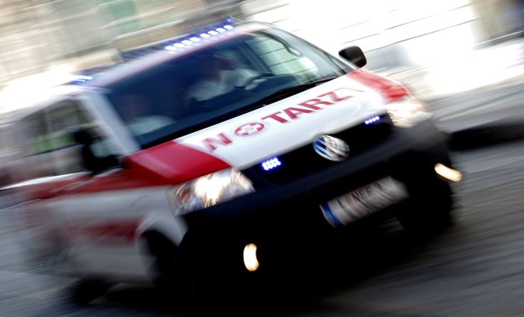 Der Autofahrer und seine Tochter wurden bei dem Unfall leicht verletzt. Foto: Weihbold