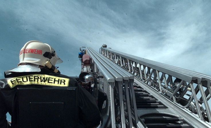 Die Feuerwehr konnte den Brand rasch löschen und die Bewohner in Sicherheit bringen. Foto: Weihbold