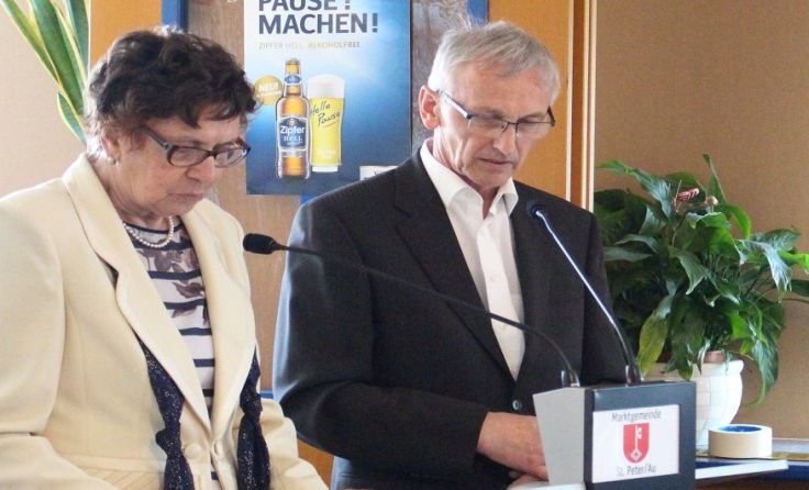 Rosa Hager und Josef Dorfmair beim Vortrag. Foto: Parkinson Selbsthilfegruppe Amstetten-Mauer