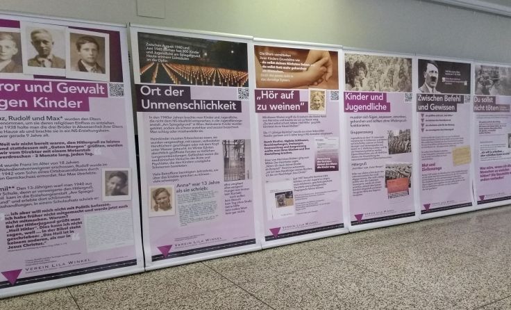 Plakatausstellung in der Schulaula der NMS Luftenberg über die NS-Zeit. Foto: Reifmüller
