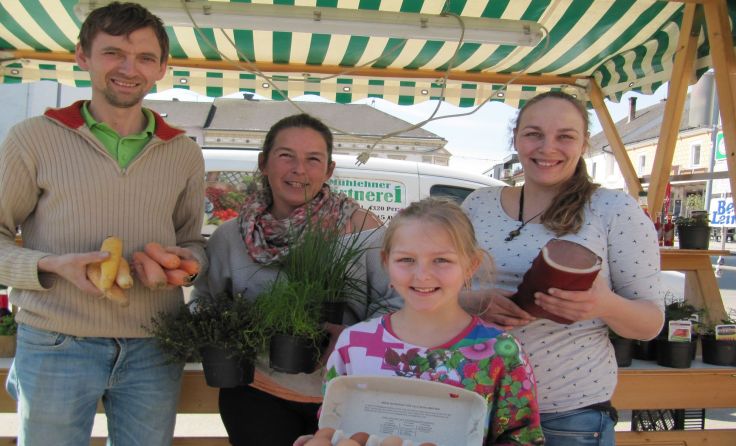 Am Wochenmarkt gibt es frische, regionale Produkte zu kaufen. Foto: Stadtmarketing Perg