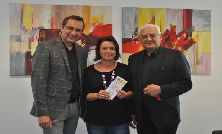 Max Oberleitner (l.) mit Birgit Nußbaumer und Helmut Feilmair. Foto: mai 