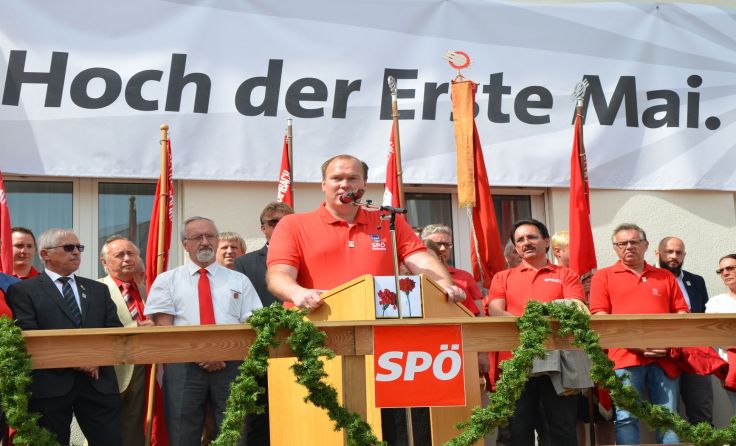 Der Maiaufmarsch in Ried in der Riedmark mit großer Teilnehmerzahl. Foto: SPÖ Bezirk Perg