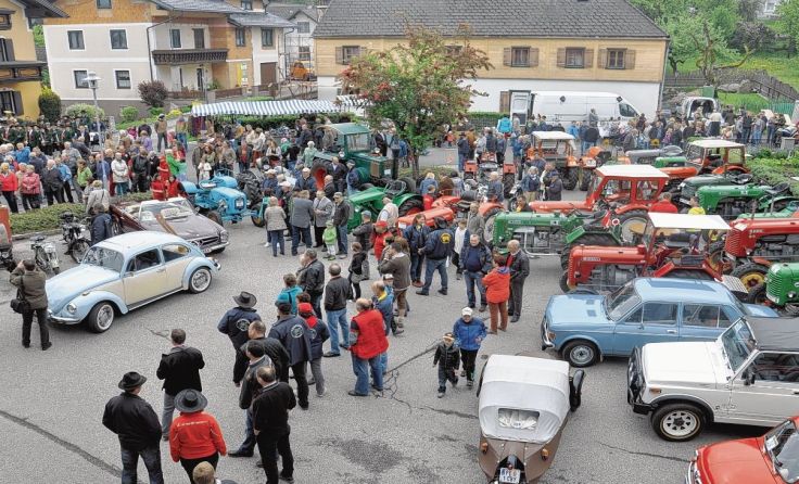 Der Dimbacher Pfingstkirtag ist ein Fixtermin für alle Oldtimer-Begeisterten.