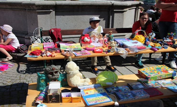 Mit dem alten Spielzeug das Taschengeld aufbessern. Foto: Baumfried