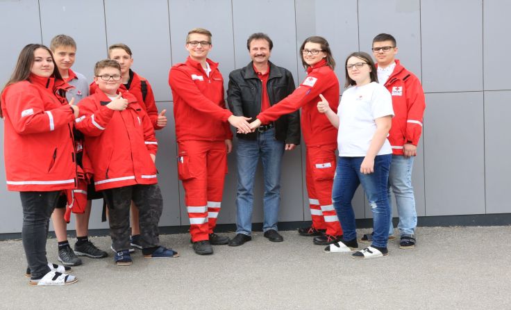 Mit großem Einsatz gehen die Schüler ihren neuen Aufgaben nach. Foto: NMS St. Georgen