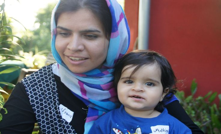 Afsaneh Ahmadi mit ihrem Sohn