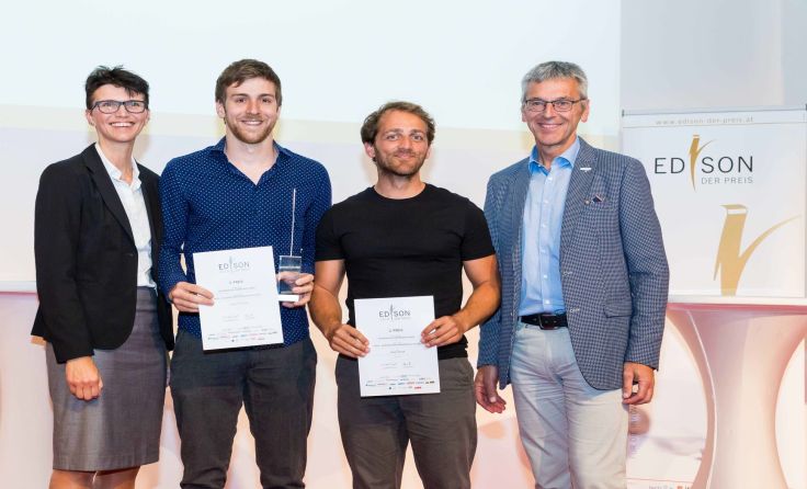 v.l.: Tamara Wagner (Greiner Bio One Gmbh), Dominik Lorenz, Lukas Rigler und Konrad Remplbauer. 