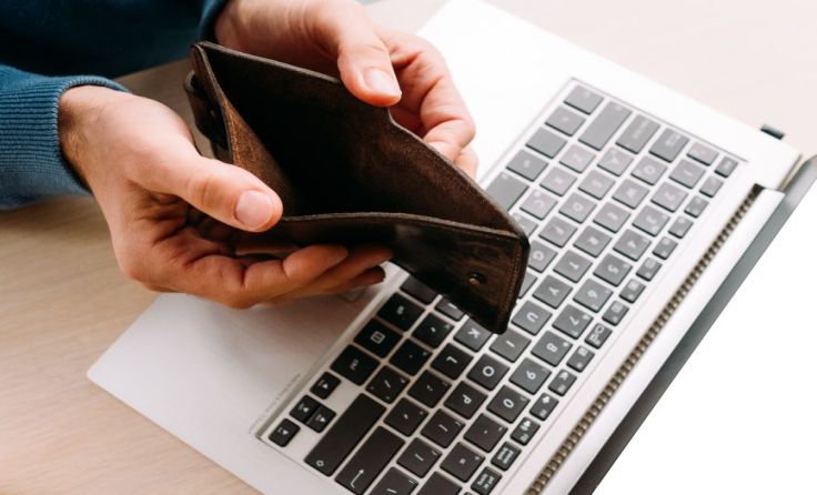 Deutlich mehr Private sind insolvent. Foto: golubovystock/Shutterstock.com