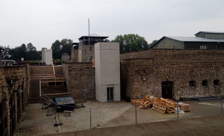 Forderung ist, dass der Betonturm entfernt wird.Foto: KZ-Verband