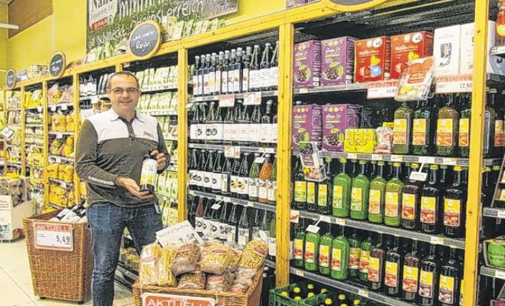 Klaus Wall bietet seinen Kunden in Ried in der Riedmark eine Vielzahl an regionalen Produkten.