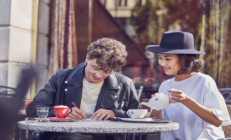 Handy weglegen, Bleistift schnappen und einen kleinen Reim ausdenken. Foto: Julius Meinl