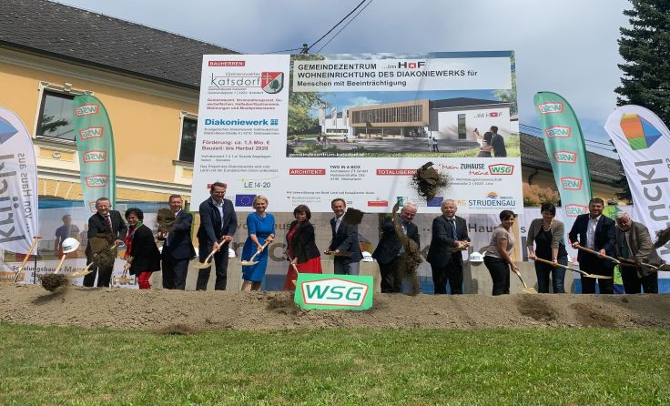 Die Spatenstichfeier markierte den offiziellen Baustart für das Gemeindezentrum. Foto: mai