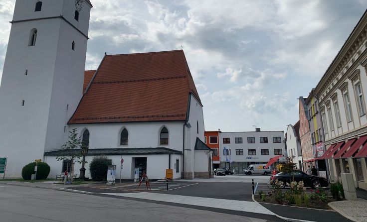Der neu gestaltete Kirchenplatz wird am 25. Juli eröffnet. Foto: mai