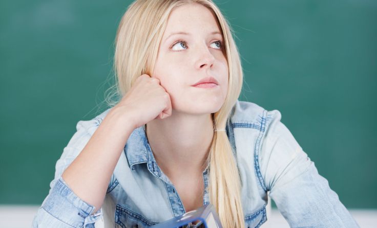 Am 10. Oktober werden viele Fragen nach der Matura geklärt. Foto: stockfour/Shutterstock.com