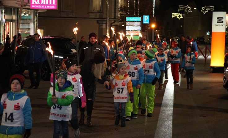 Die Strudengaucup-Kids eröffneten die lange Einkaufsnacht.