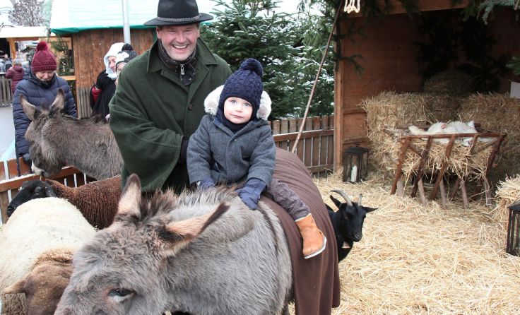 Heuer ist die „Lebendige Krippe“ auch wieder am Adventsmarkt in Perg.