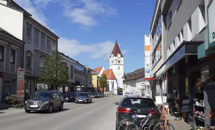 Die Herrenstraße in Perg zeigt sich wieder lebendiger. Foto: Hintersteininger