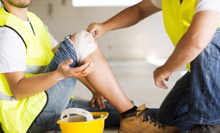 593 Arbeitsunfälle verzeichnet der Bezirk Perg. Foto: Halfpoint/ Shutterstock.com