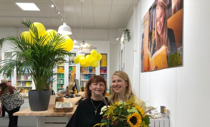 Melanie Hofinger mit ihrer Mama am Standort Mauthausen. (Foto: Hofinger)