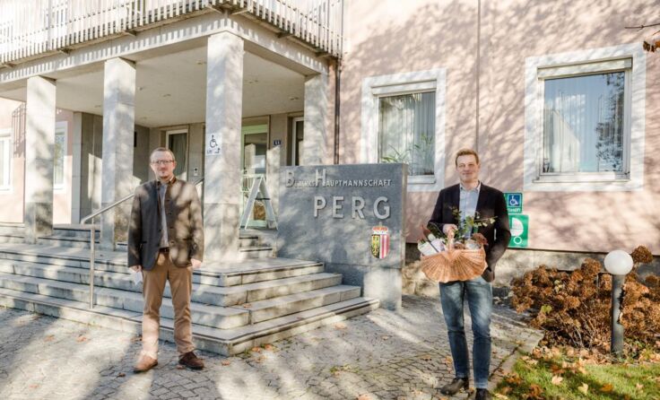 Bezirkshauptmann Werner Kreisl mit Landesrat Stefan Kaineder. (Foto: Land OÖ/Werner Dedl)