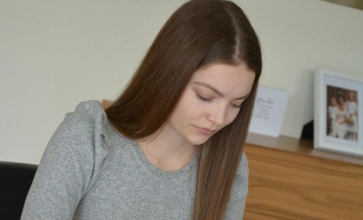 Die 19-jährige Katharina Abenteuer freut sich auf die nun anstehende Matura. (Foto: Abenteuer)