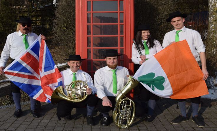 Die St. Veiter Musiker laden zu einem irisch-englischen Frühjahrskonzert.