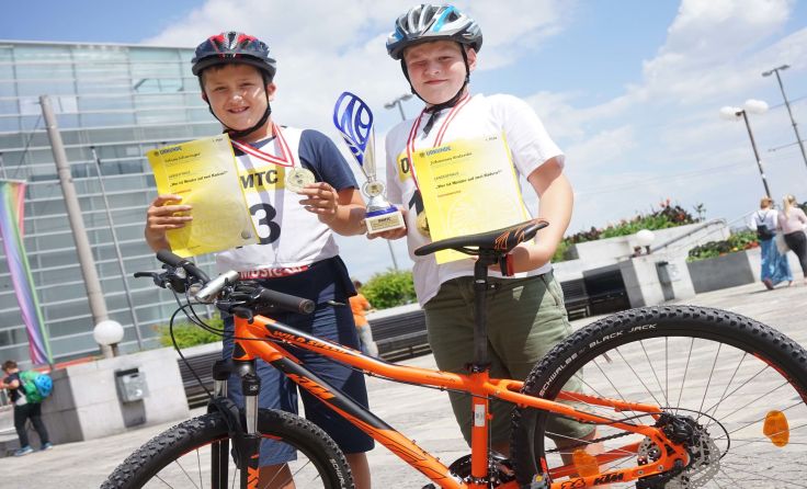 Tobias Scharinger (l.) und Johannes Walenta von der Neuen Mittelschule Lembach. Foto: ÖAMTC